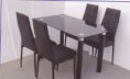 JUEGO COMEDOR SILLAS  TAPIZADAS EN CUERINA